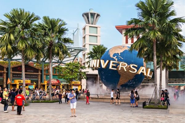 universal-studios-group-travel-with-american-airlines